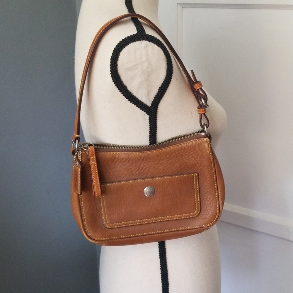 Small Coach handbag brown leather